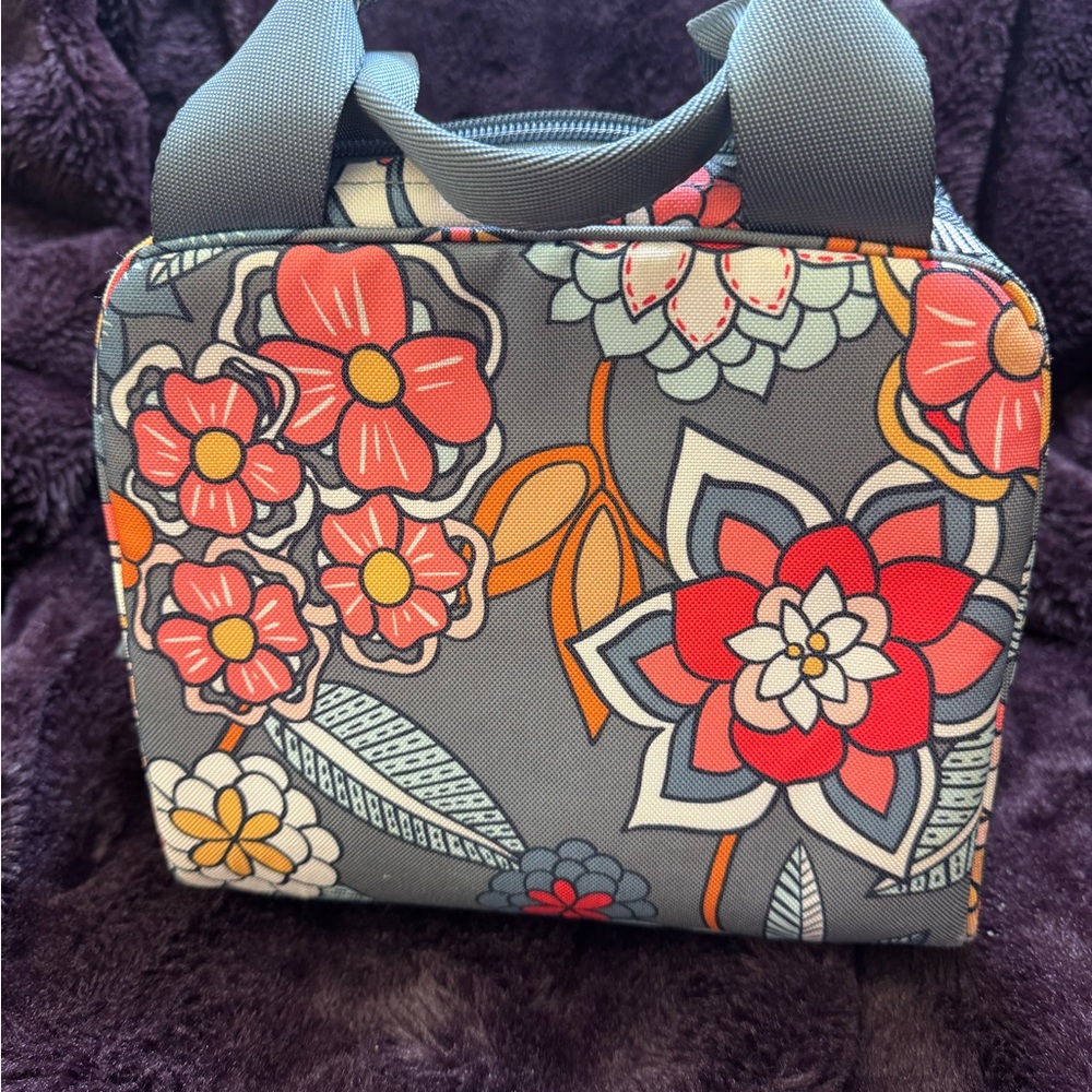 Vera Bradley Lighten up cooler in Tropical Evening NWOT $35 OBO